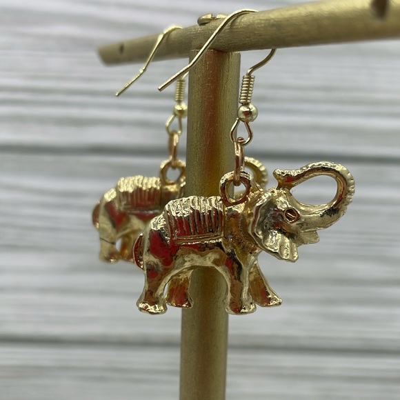 Handmade Gold Elephant Earrings - Picture 5 of 12